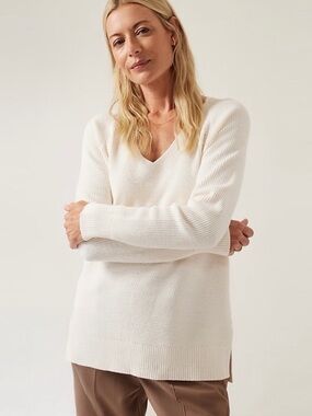 Athleta Hanover Refined V-Neck Sweater Knit Wool Blend Women's M Magnolia White